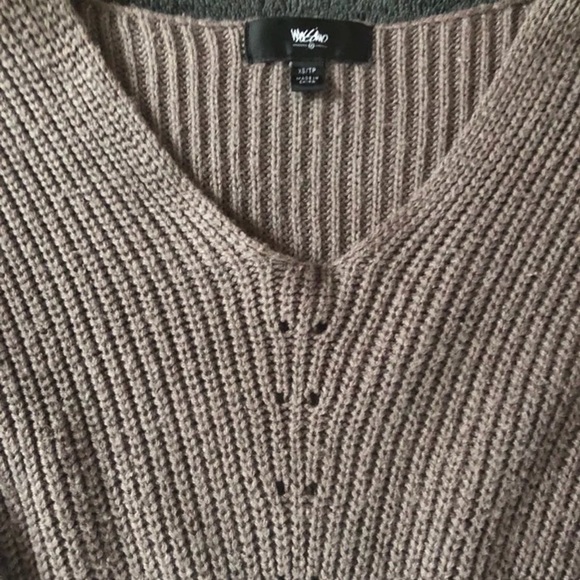 Mossimo Tunic Sweater - Picture 8 of 8